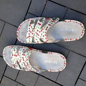 EUC Alegria Venice Cherry Print sandals SIZE 39